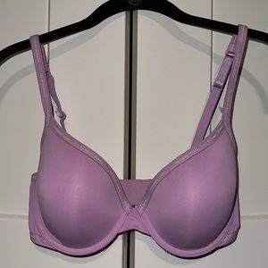 Victoria’s Secret t-shirt lightly lined demi, 34D